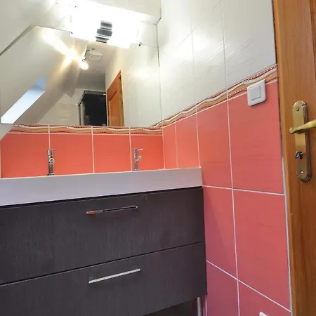 بيت للعطل 2 Bedroom In *